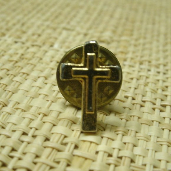 Vintage Gold Metal Cross Tie Tack or Lapel Pin - Picture 2 of 10